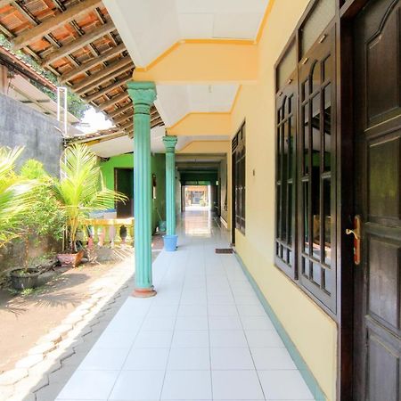 Hotel Losmen Melati Bantul Exterior foto