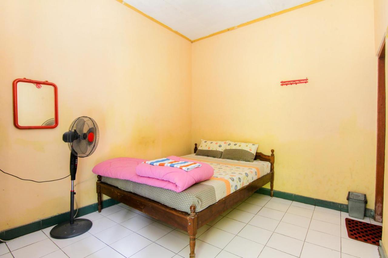 Hotel Losmen Melati Bantul Exterior foto