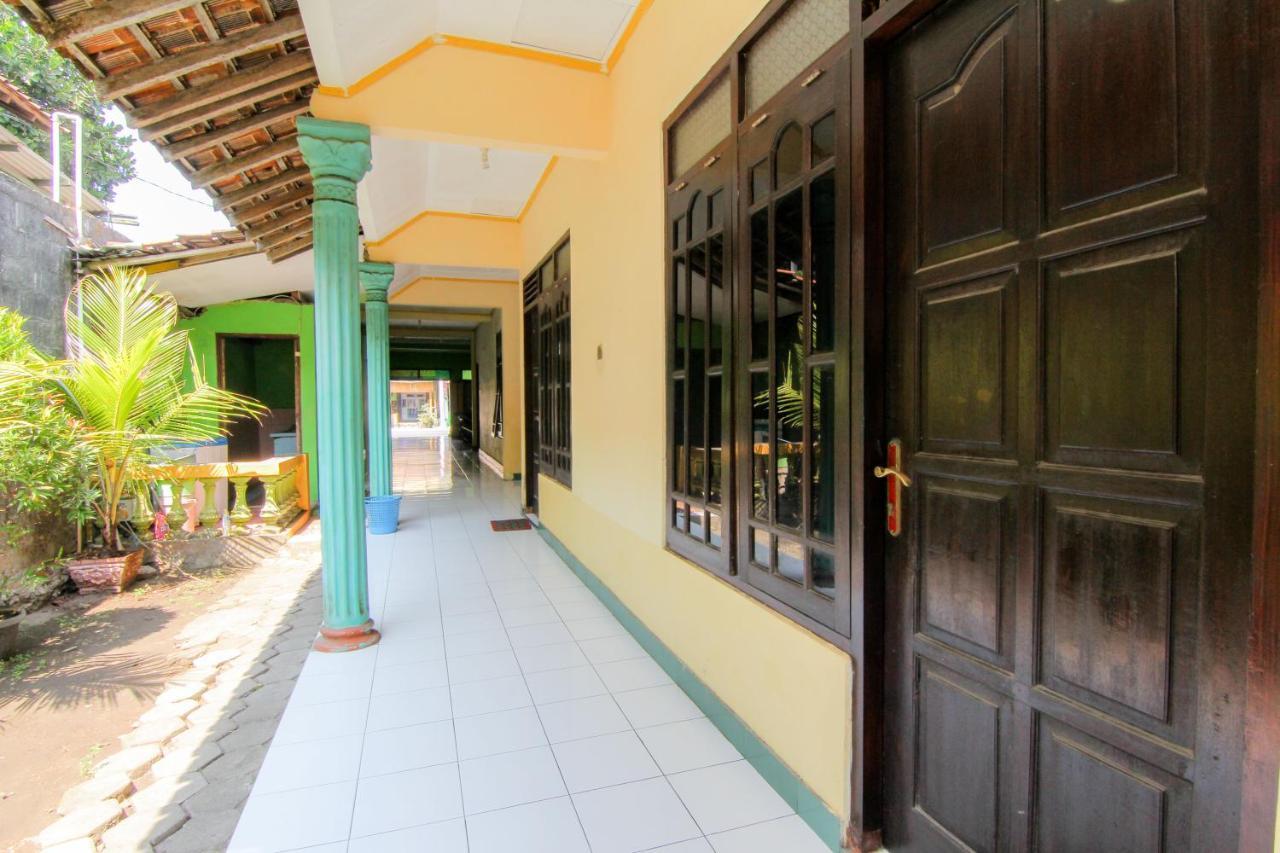 Hotel Losmen Melati Bantul Exterior foto
