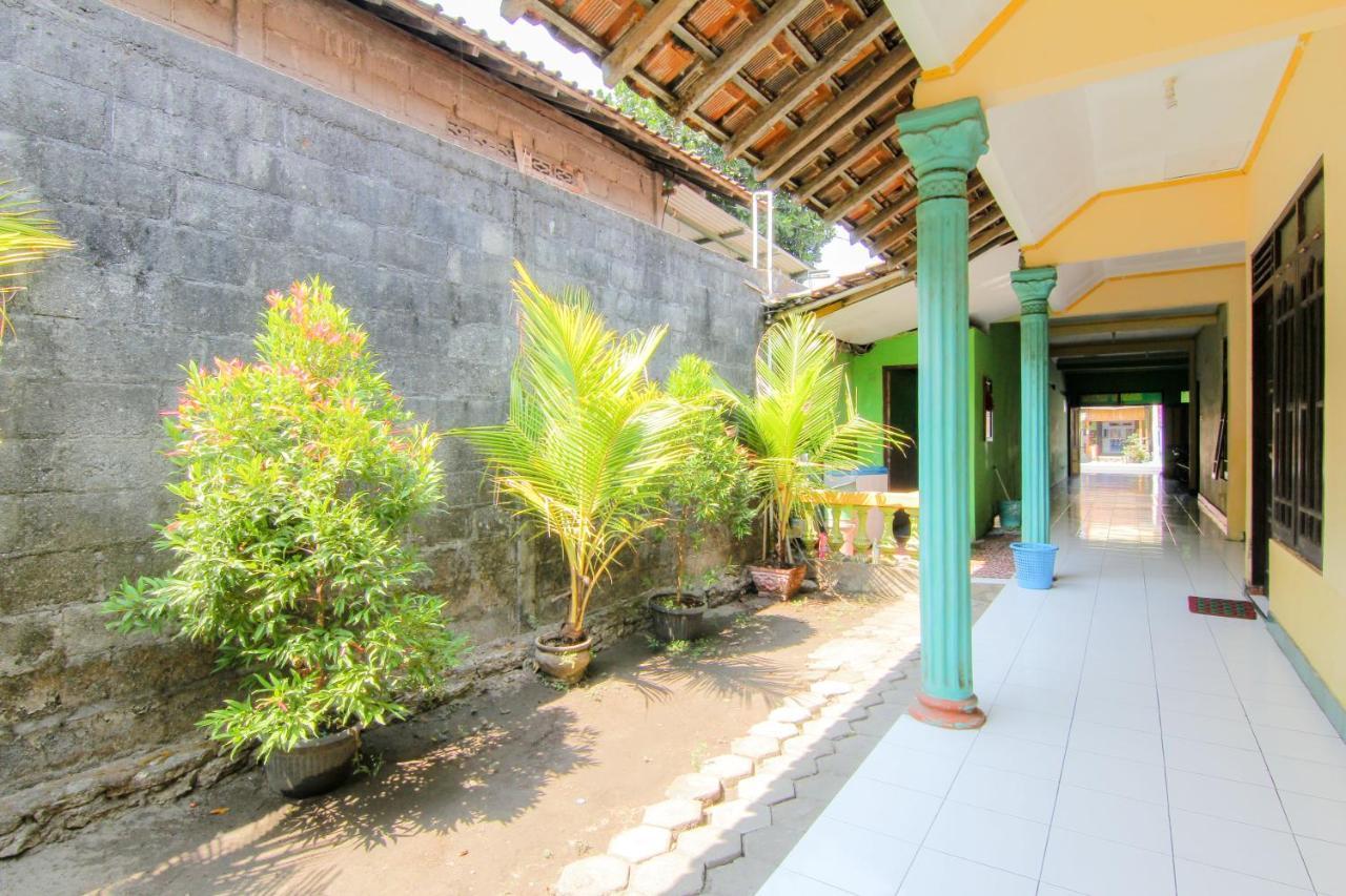 Hotel Losmen Melati Bantul Exterior foto